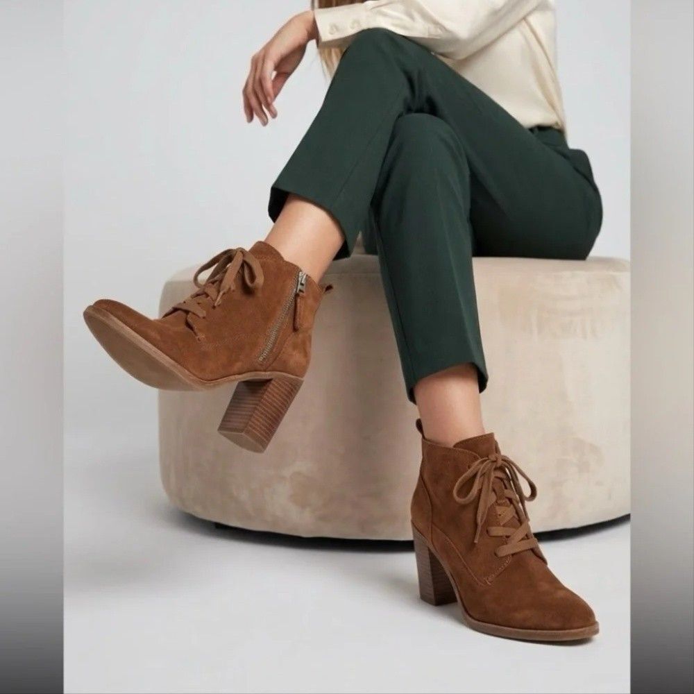 Dolce Vita Boots Womens Size 8 Brown Suede Lace Up Ankle Bootie Block Heel Zip